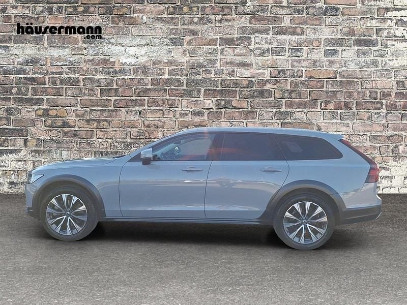 Gebraucht Volvo V90 CC Plus 264 PS (194 kW) 2024 Grau Kombi
