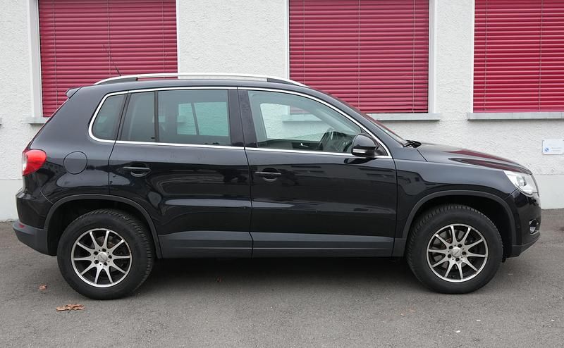 Gebraucht VW Tiguan Trendline 140 PS (102 kW) 2009 SUV