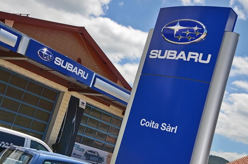 Gebraucht Mercedes B250 AMG line 211 PS (155 kW) 2015 Weiss Van / Kleinbus