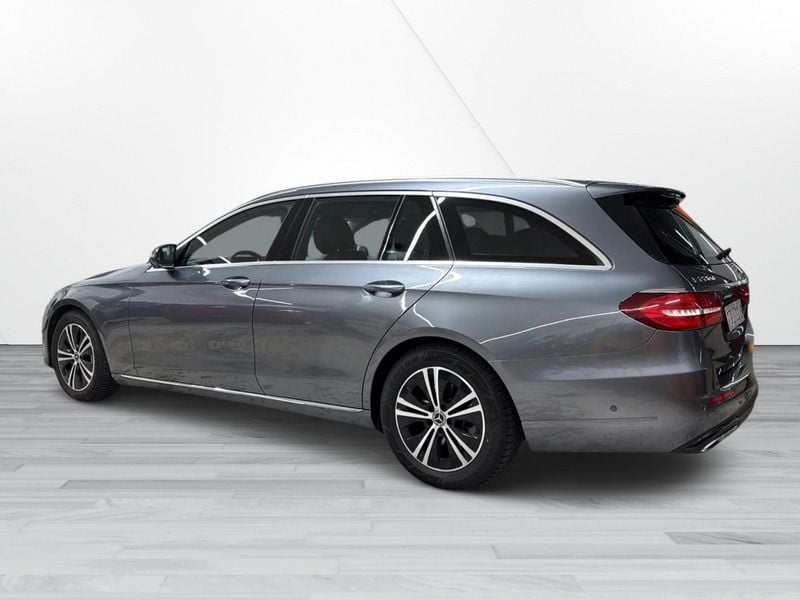 Gebraucht Mercedes E220 194 PS (142 kW) 2019