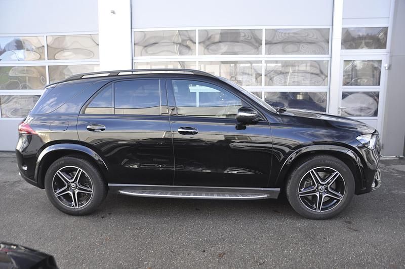 Gebraucht Mercedes GLE400 330 PS (242 kW) 2021