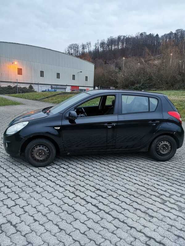 Gebraucht Hyundai i20 Premium 126 PS (92 kW) 2010
