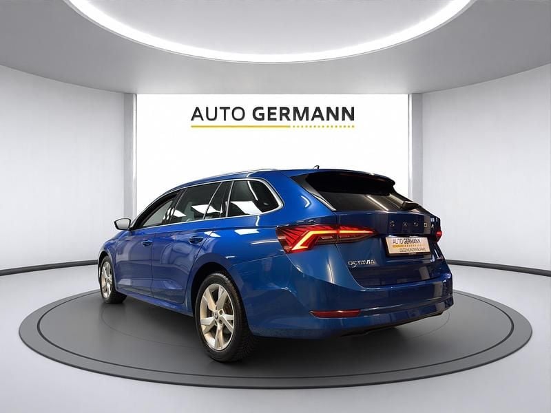 Gebraucht Skoda Octavia Style 204 PS (150 kW) 2023 Blau Kombi