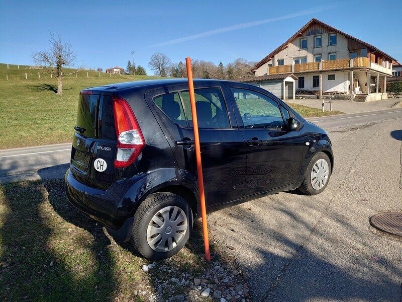 Gebraucht Suzuki Splash GL 94 PS (69 kW) 2011 Schwarz Kleinwagen