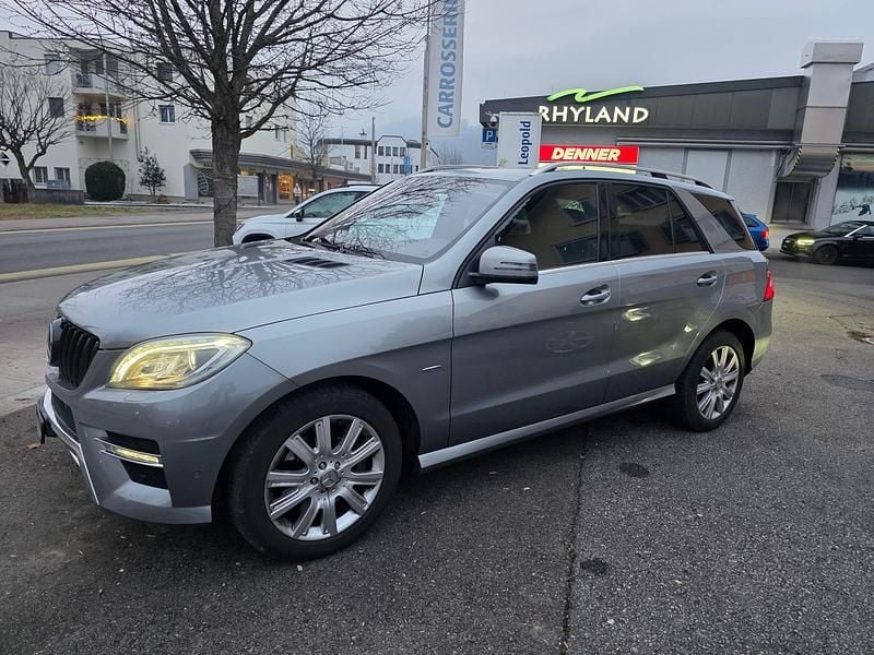 Gebraucht Mercedes ML350 258 PS (189 kW) 2012 SUV