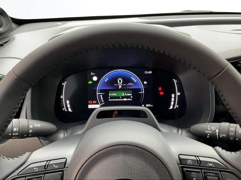 Neu Toyota Aygo X Style 116 PS (85 kW) 2025 Grün SUV