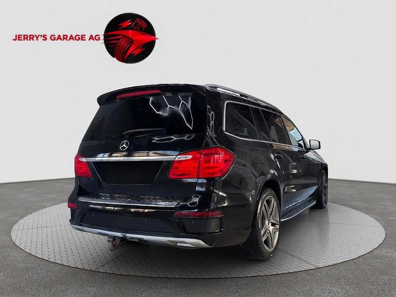 Gebraucht Mercedes GL350 258 PS (189 kW) 2023 SUV