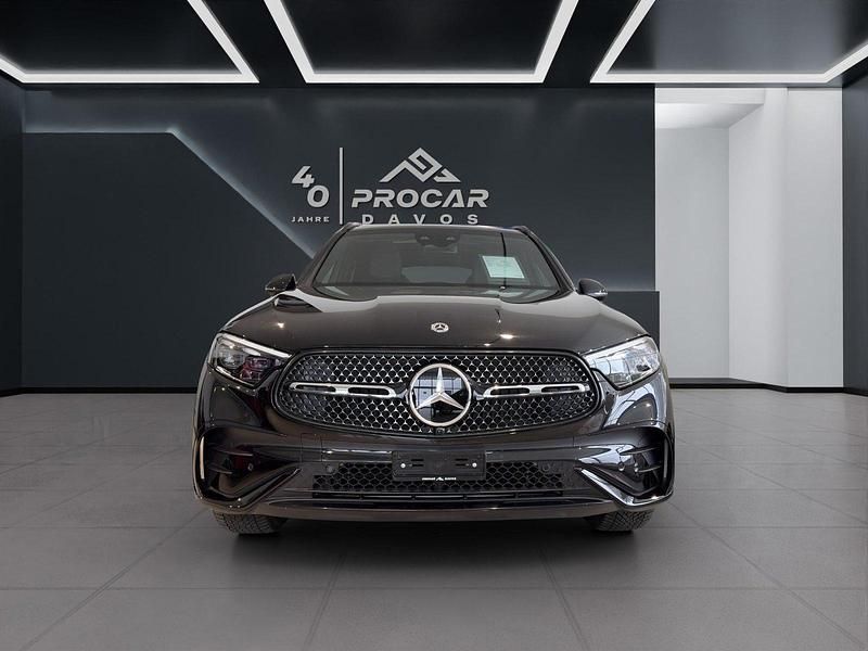 Gebraucht Mercedes GLC200 AMG line 227 PS (166 kW) 2024 SUV