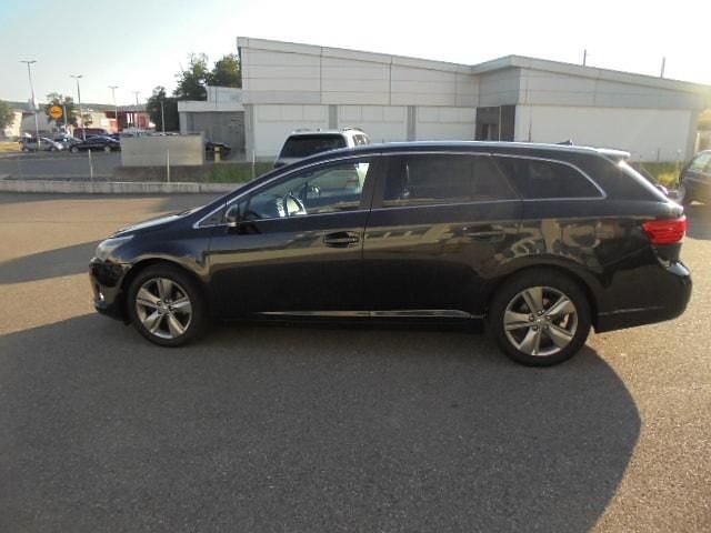 Gebraucht Toyota Avensis Sol 152 PS (111 kW) 2015 Kombi