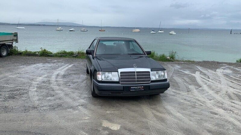 Gebraucht Mercedes 230 132 PS (97 kW) 1990