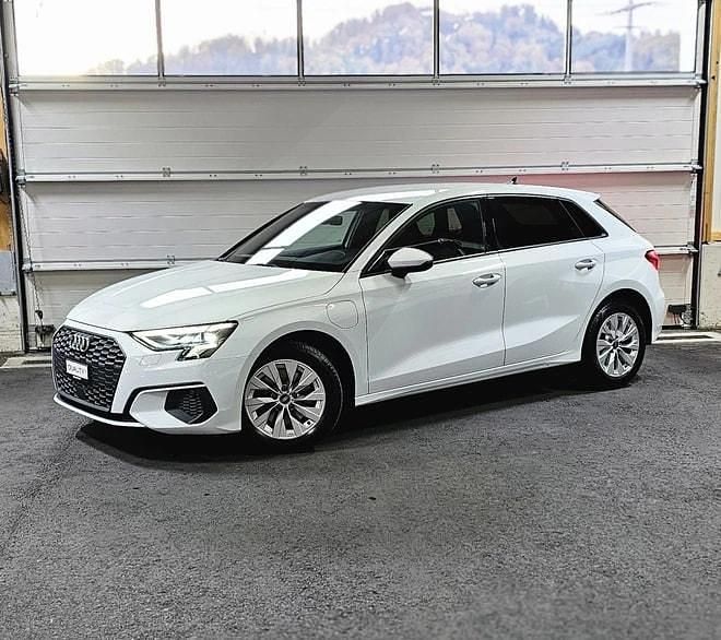 Gebraucht 2021 Audi A3 Sportback e-tron S-Line Kleinwagen | CHF 24’900 (Guter Preis) - Bild 1/4