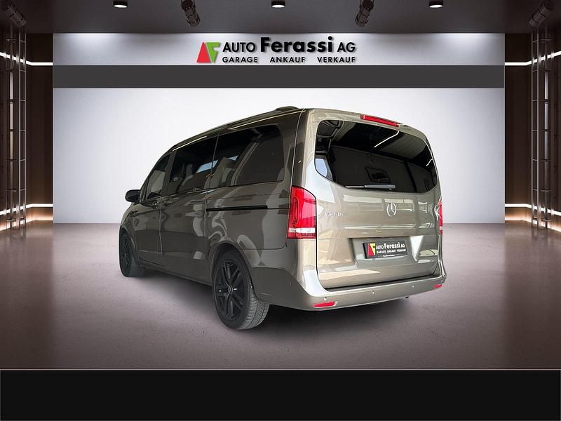 Gebraucht Mercedes V250 190 PS (139 kW) 2016 Braun Van / Kleinbus