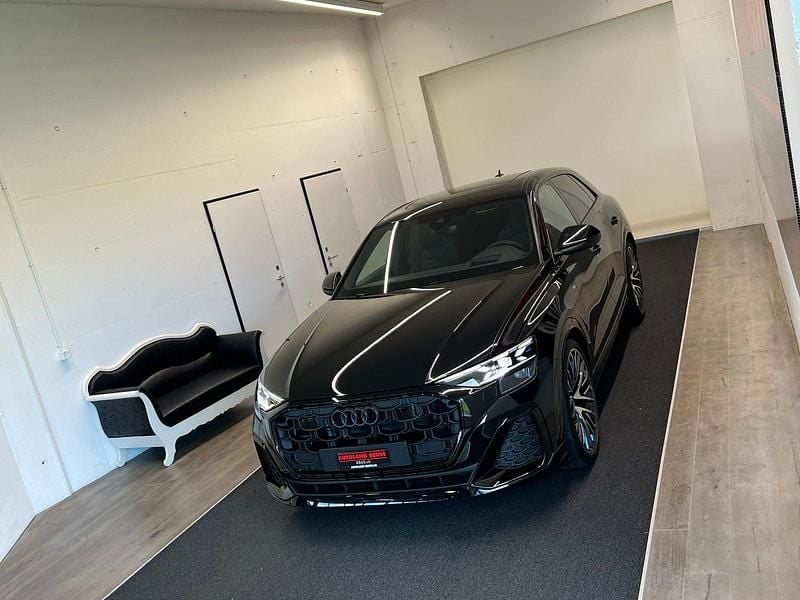 Gebraucht Audi Q8 Ambiente 286 PS (210 kW) 2025 SUV