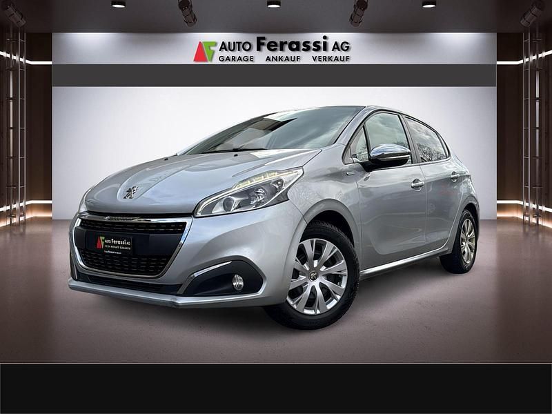 Gebraucht Peugeot 208 82 PS (60 kW) 2015 Kleinwagen