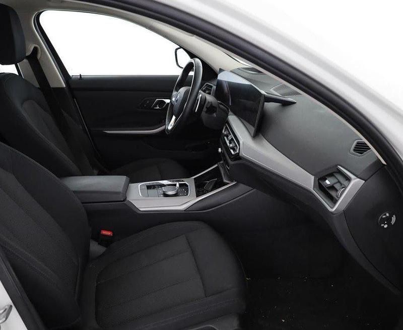 Gebraucht BMW 330e Comfort Edition 292 PS (214 kW) 2023 Kombi