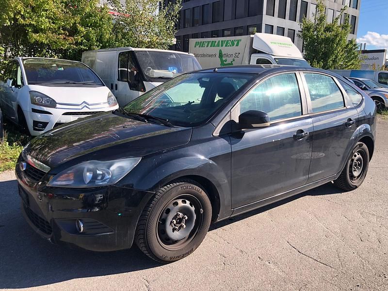 Gebraucht Ford Focus Ambiente 100 PS (73 kW) 2010