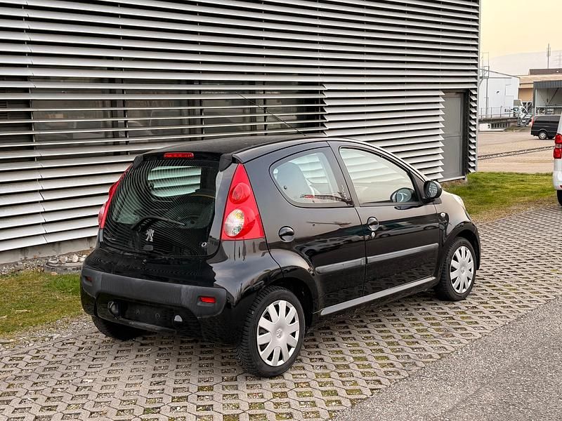 Gebraucht Peugeot 107 68 PS (50 kW) 2007 Kleinwagen