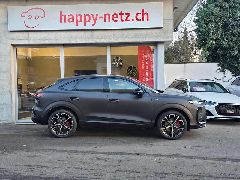 Neu Audi Q3 Sportback Ambiente 265 PS (194 kW) 2026 Braun SUV