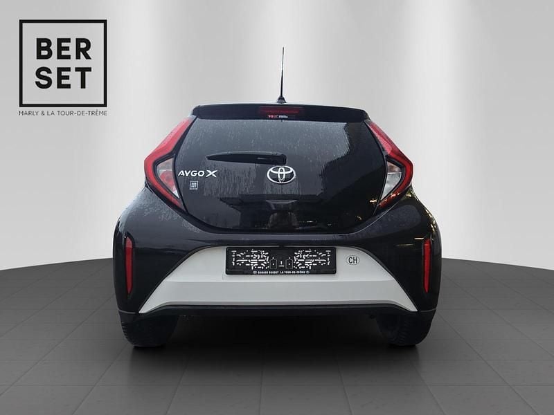 Gebraucht Toyota Aygo X Trend 72 PS (52 kW) 2023 Weiss SUV