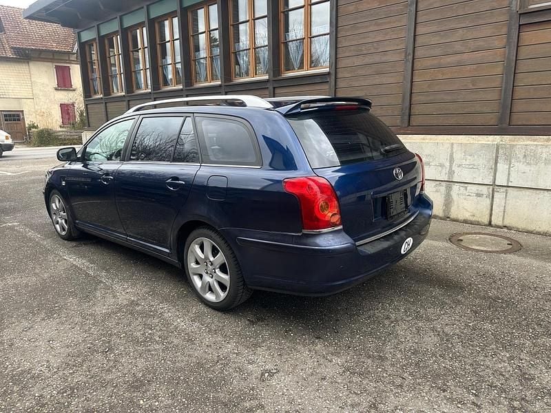 Gebraucht Toyota Avensis Sol 163 PS (119 kW) 2005 Kombi