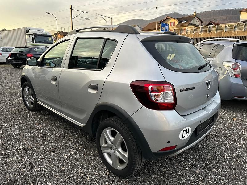 Gebraucht Dacia Sandero Lauréate 90 PS (66 kW) 2015 Kleinwagen