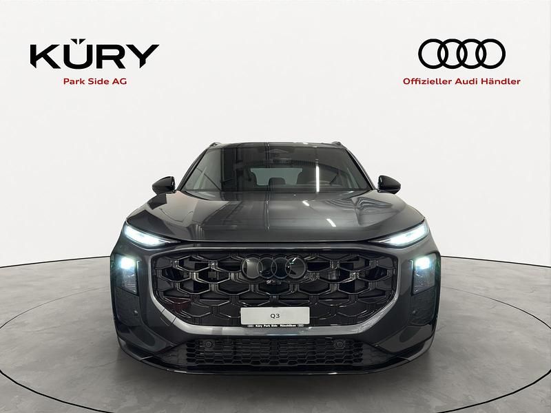 Neu Audi Q3 Ambiente 266 PS (195 kW) 2025 Grau SUV