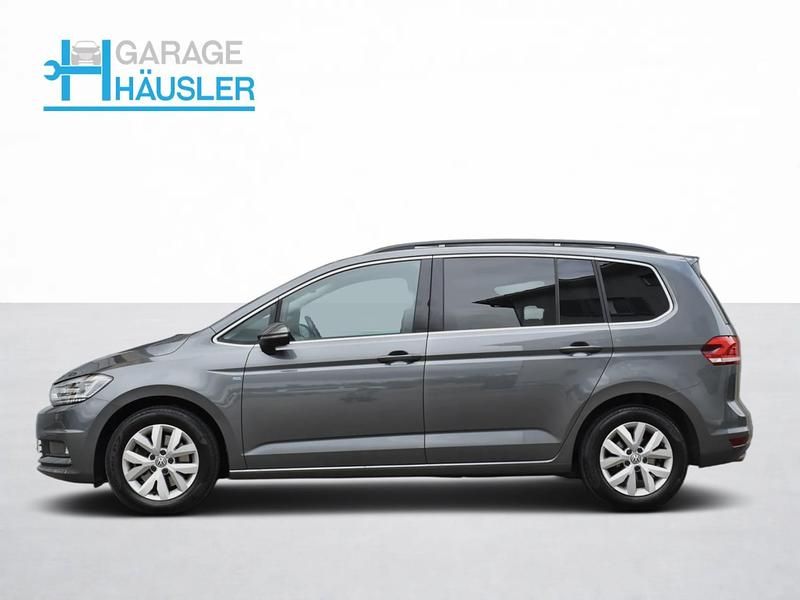 Gebraucht VW Touran Comfortline 150 PS (110 kW) 2020 Van / Kleinbus