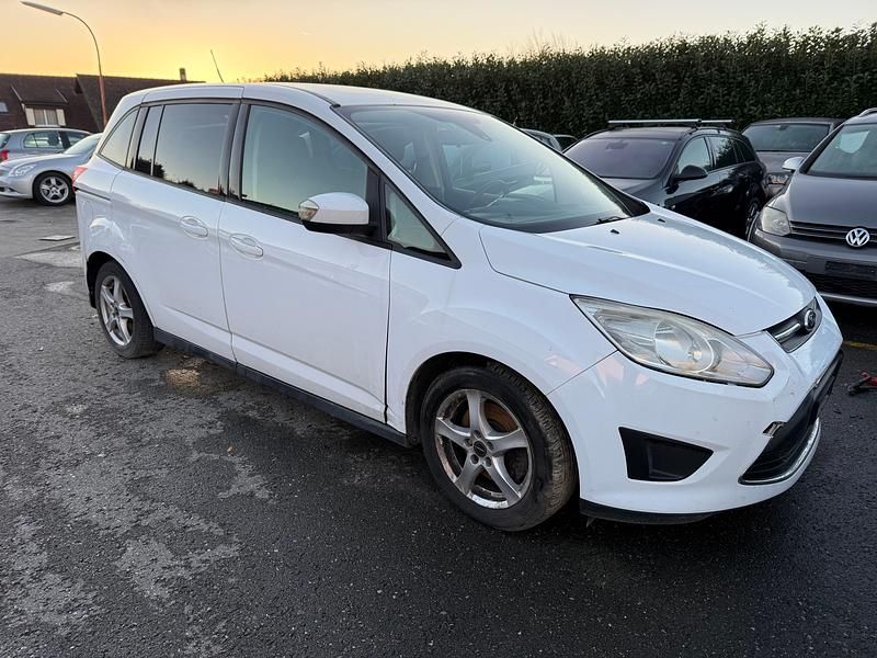 Gebraucht Ford Grand C-Max Titanium 140 PS (102 kW) 2013 Van / Kleinbus