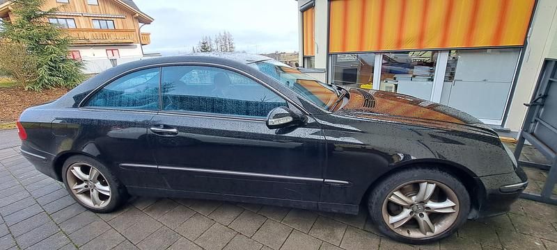 Gebraucht Mercedes CLK320 Avantgarde 218 PS (160 kW) 2004