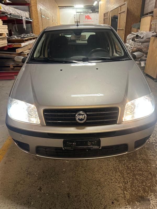 Gebraucht 2003 Fiat Punto Emotion Kleinwagen | CHF 2’990 (Fairer Preis) - Bild 1/4