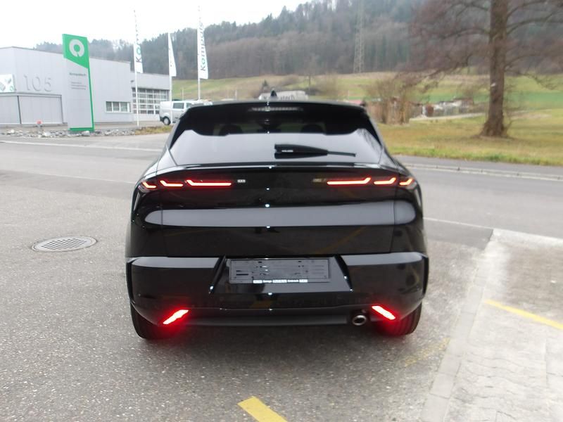 Neu Alfa Romeo GT Junior 146 PS (107 kW) 2025