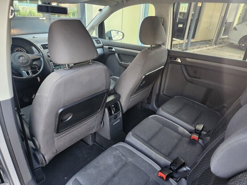 Gebraucht VW Touran Comfortline 140 PS (102 kW) 2011 Van / Kleinbus