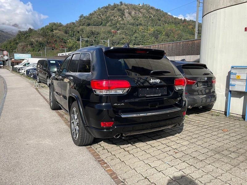 Gebraucht Jeep Grand Cherokee Overland 250 PS (183 kW) 2021 SUV