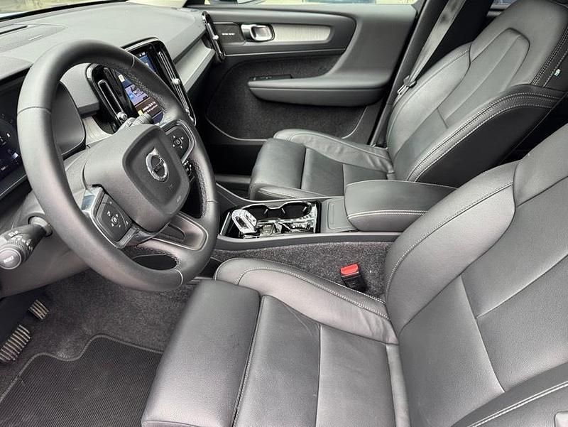 Gebraucht Volvo XC40 Plus 197 PS (144 kW) 2024 Blau SUV