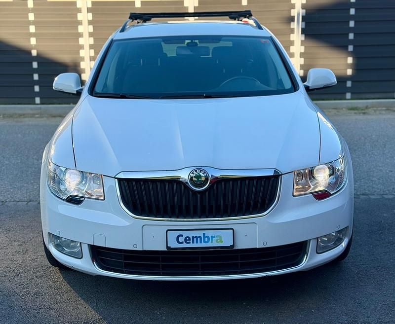 Gebraucht Skoda Superb Ambition 140 PS (102 kW) 2012 Kombi