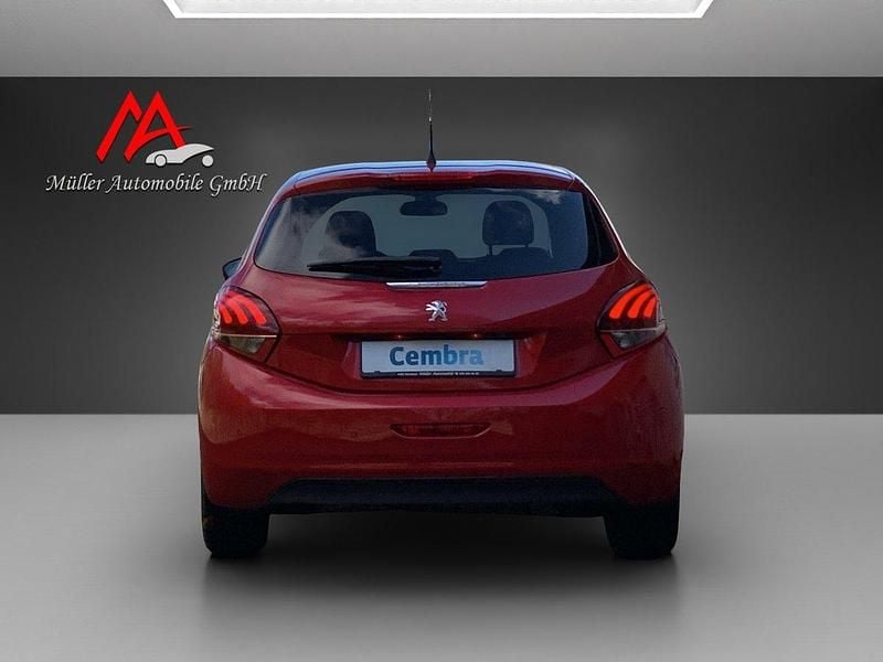 Gebraucht Peugeot 208 Signature Sky 82 PS (60 kW) 2019 Kleinwagen