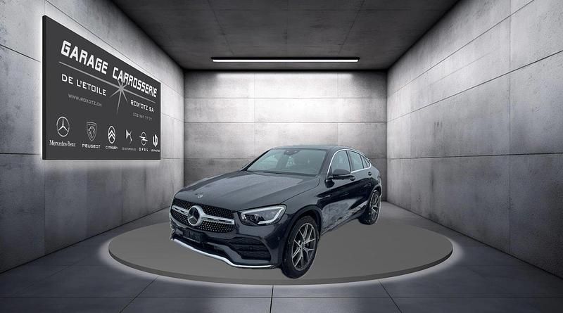 Gebraucht Mercedes GLC200 AMG line 197 PS (144 kW) 2021 Grau SUV