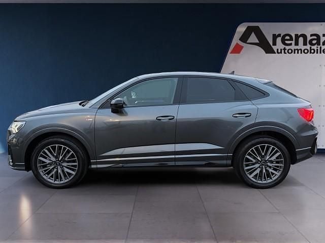 Gebraucht Audi Q3 Sportback Attraction 150 PS (110 kW) 2025 Grau SUV