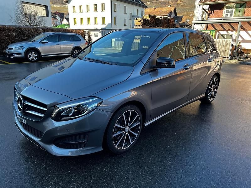 Gebraucht Mercedes B220 Urban 184 PS (135 kW) 2016 Van / Kleinbus