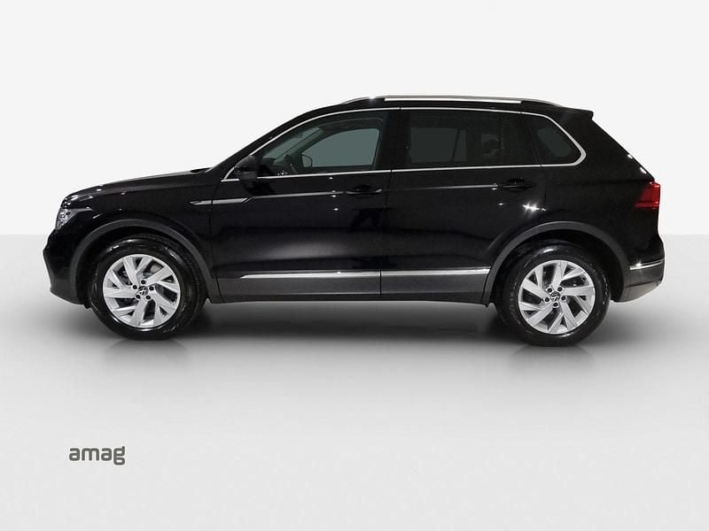 Gebraucht VW Tiguan Life 190 PS (139 kW) 2021 Deepblack perleffekt SUV