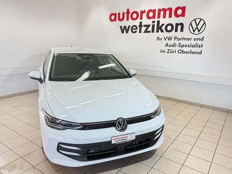 Neu VW Golf Basis 114 PS (83 kW) 2026 Weiss Limousine