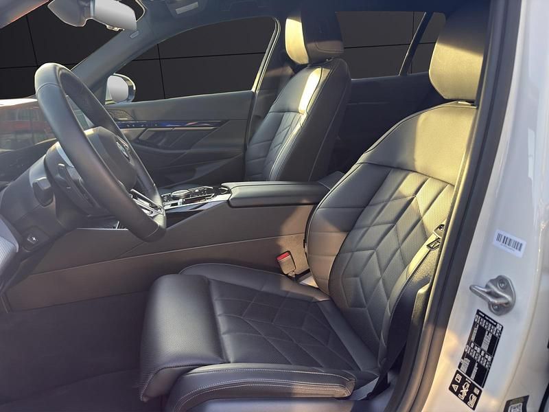 Gebraucht BMW 520 Comfort Edition 208 PS (152 kW) 2025 Weiss Kombi