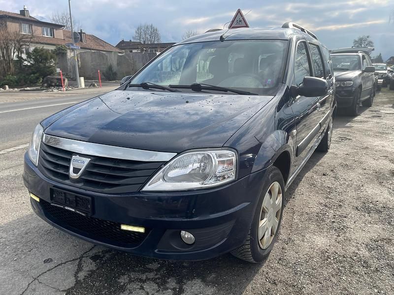 Gebraucht 2010 Dacia Logan Lauréate Limousine | CHF 2’000 (Fairer Preis) - Bild 1/4