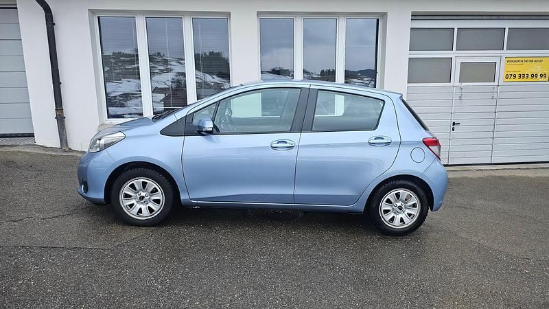Gebraucht Toyota Yaris Sol 99 PS (72 kW) 2012 Kleinwagen