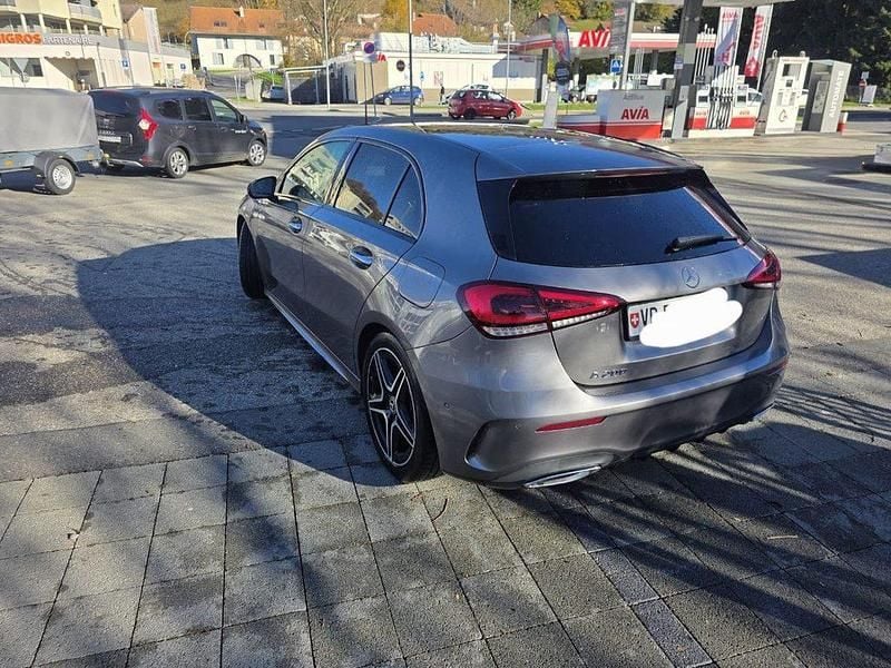 Gebraucht Mercedes A200 AMG line 163 PS (119 kW) 2018 Limousine