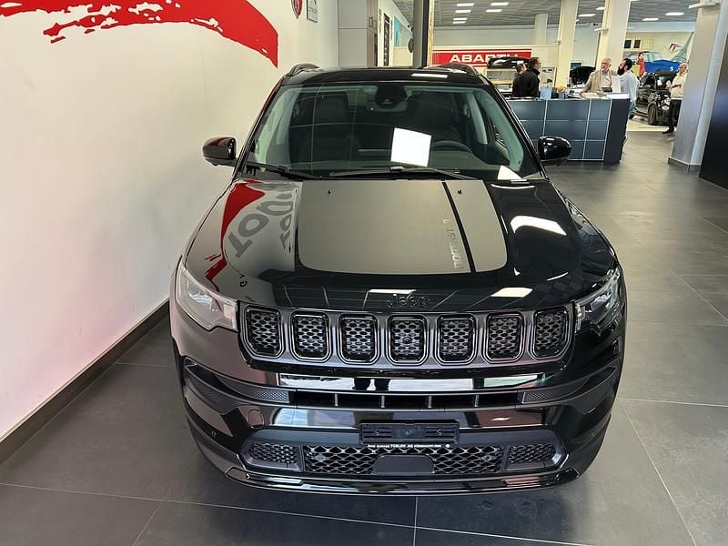 Neu Jeep Compass North 130 PS (95 kW) 2025 Schwarz SUV