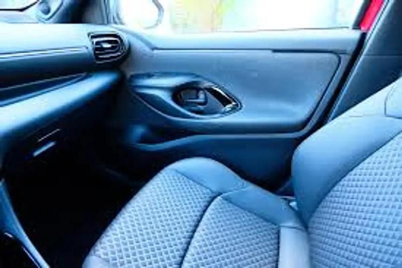 Gebraucht Toyota Yaris Hybrid Sport 116 PS (85 kW) 2026 Blau