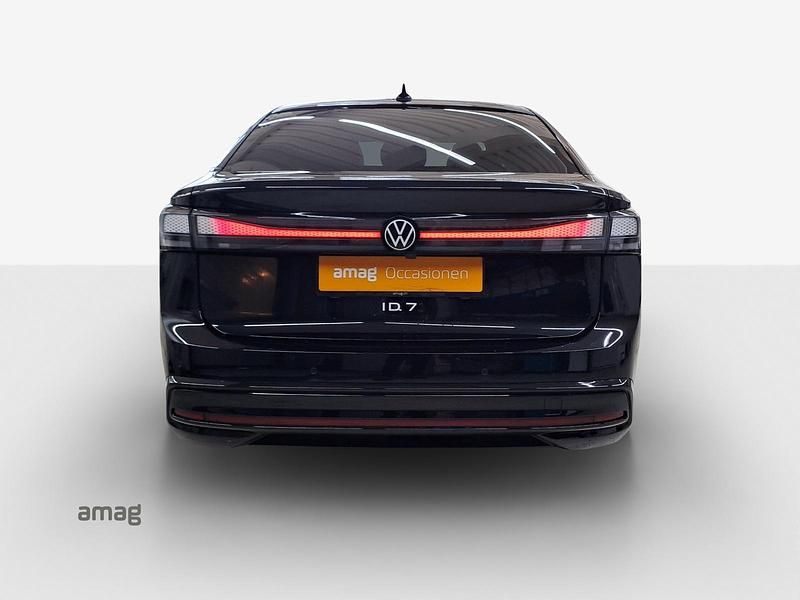 Gebraucht VW ID.7 Pro 210 kW (286 PS) 2023 Grenadill black metallic Limousine