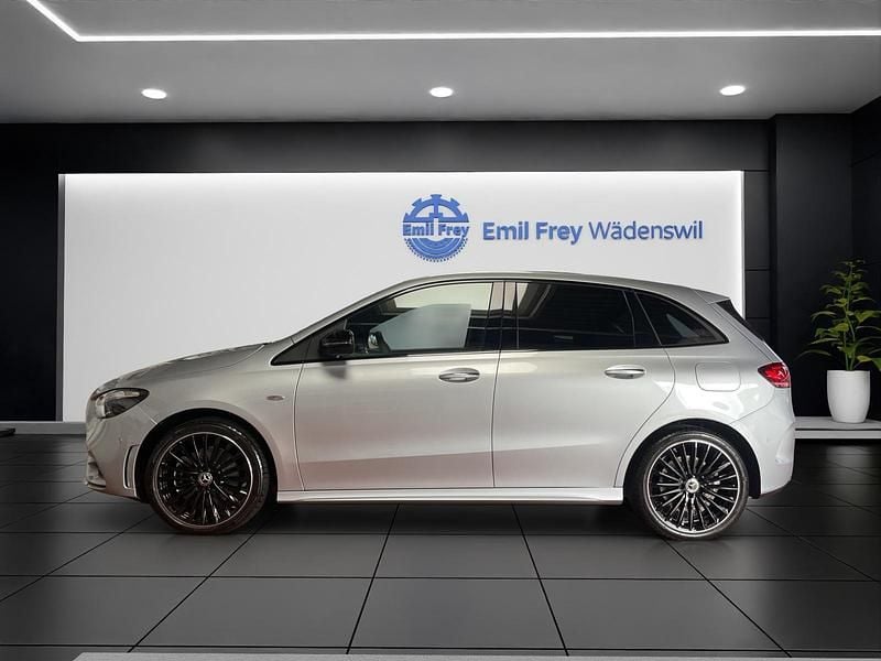 Neu Mercedes B250e AMG line 218 PS (160 kW) 2025 Silber Van / Kleinbus