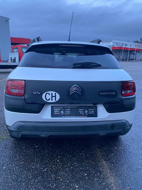 Gebraucht Citroën C4 Cactus Shine 82 PS (60 kW) 2015 Kleinwagen